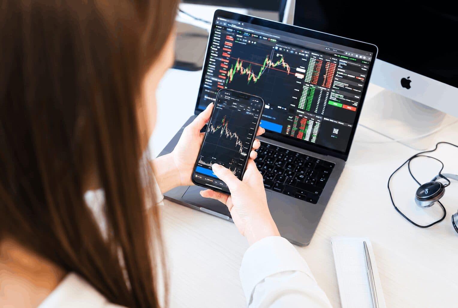 Bitcoin Bottom Signals Build Through Boredom As Price Holds Near $64,000