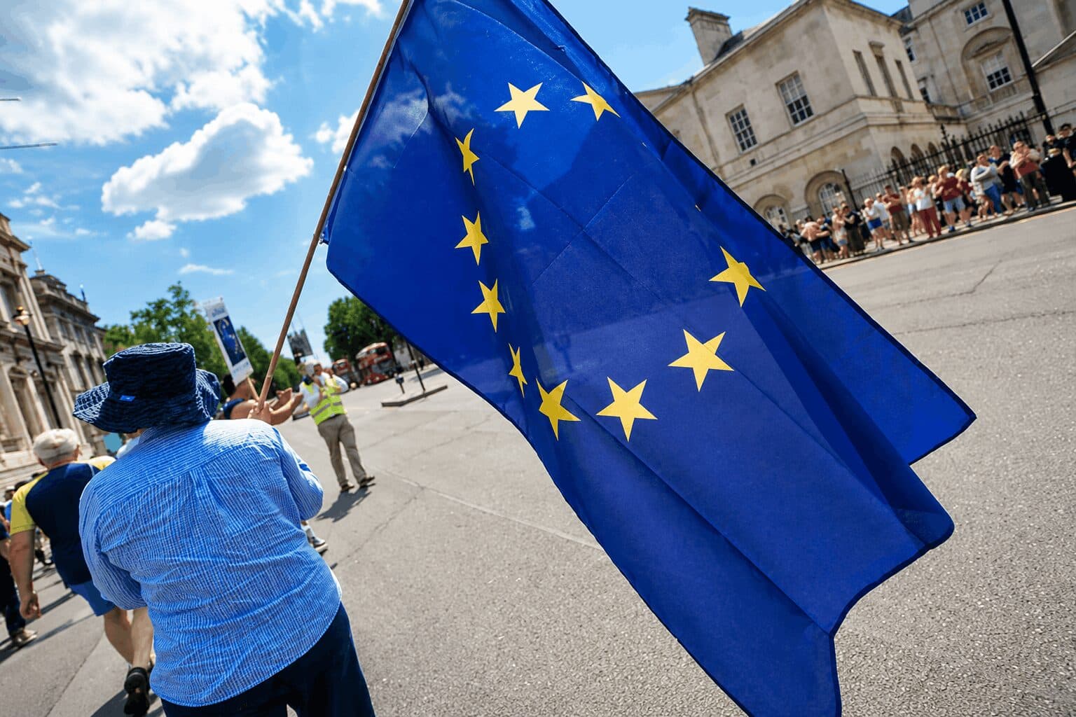 EU Regulators Warn Quantum Computing Could Break Blockchain Encryption Sooner Than Expected