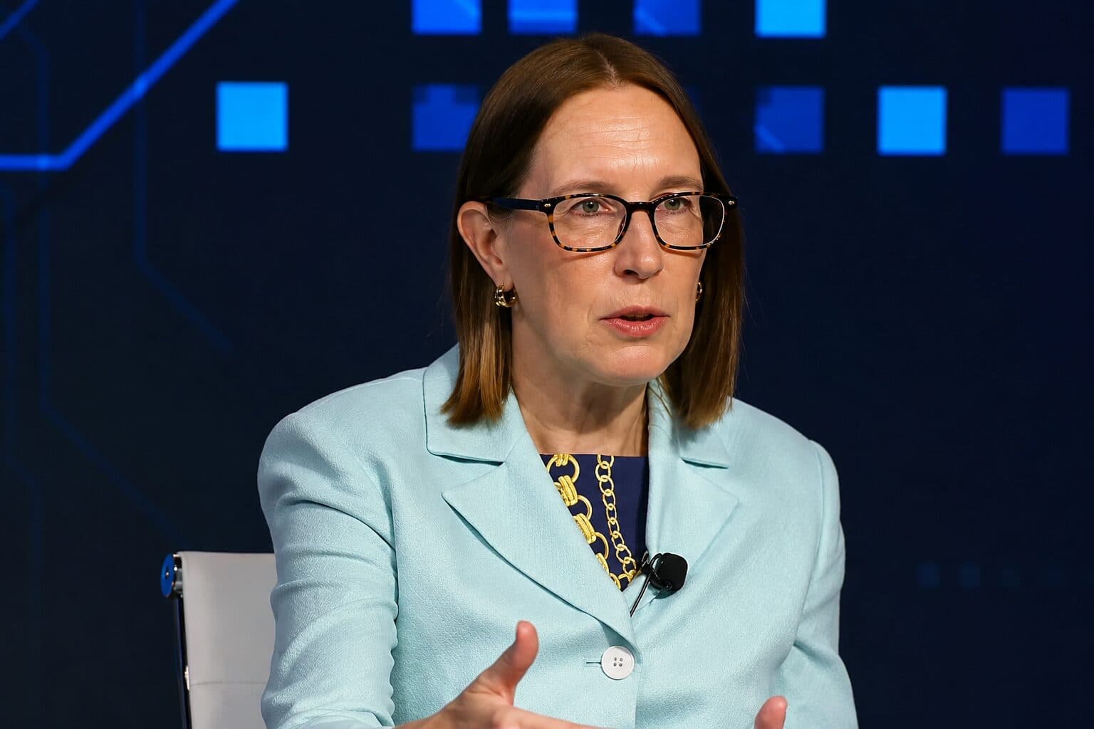 SEC and CFTC Down to Three Commissioners as Hester Peirce Departs