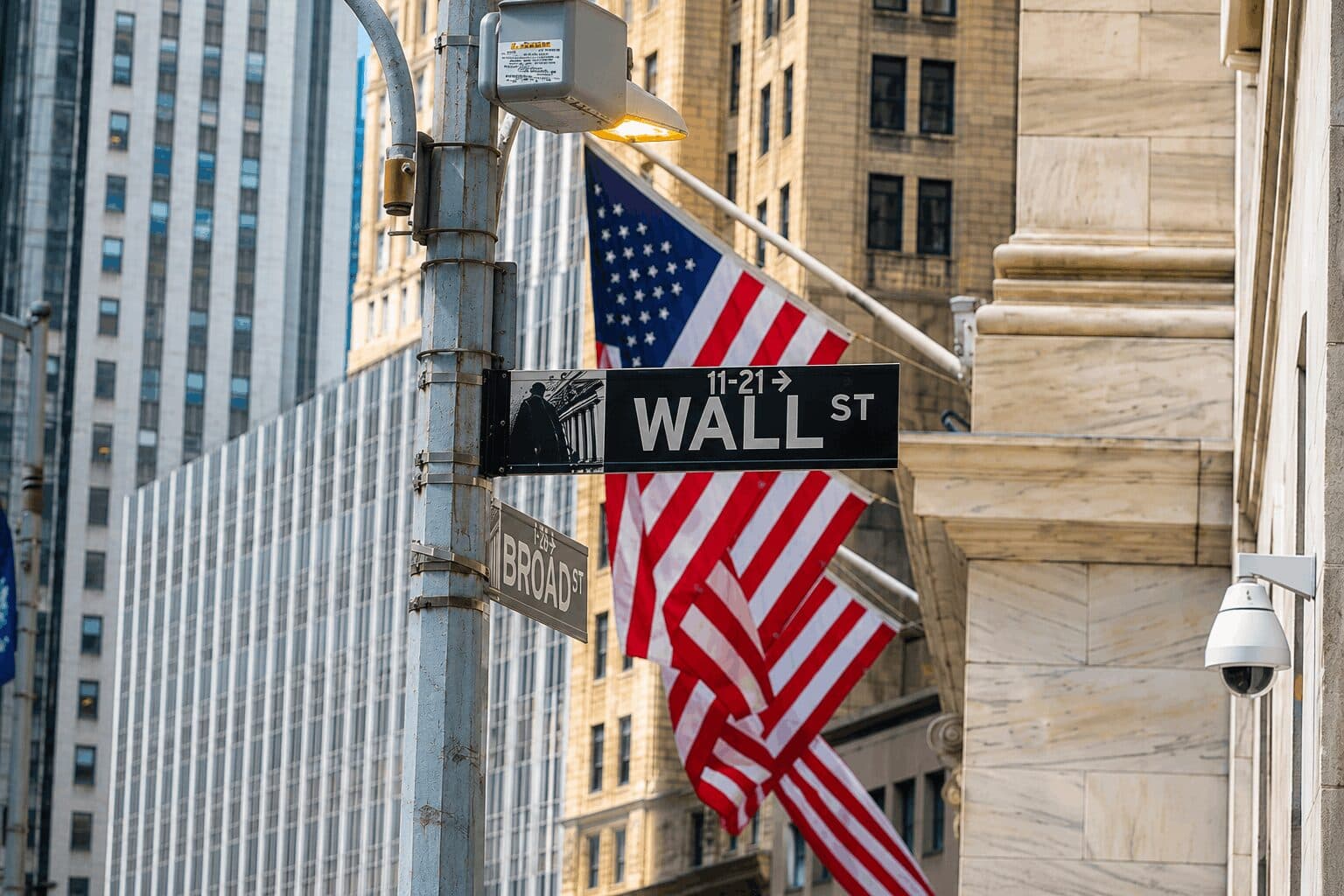 Wall Street Sept 16 Bitcoin Traders Position Defensively Before Fed Verdict